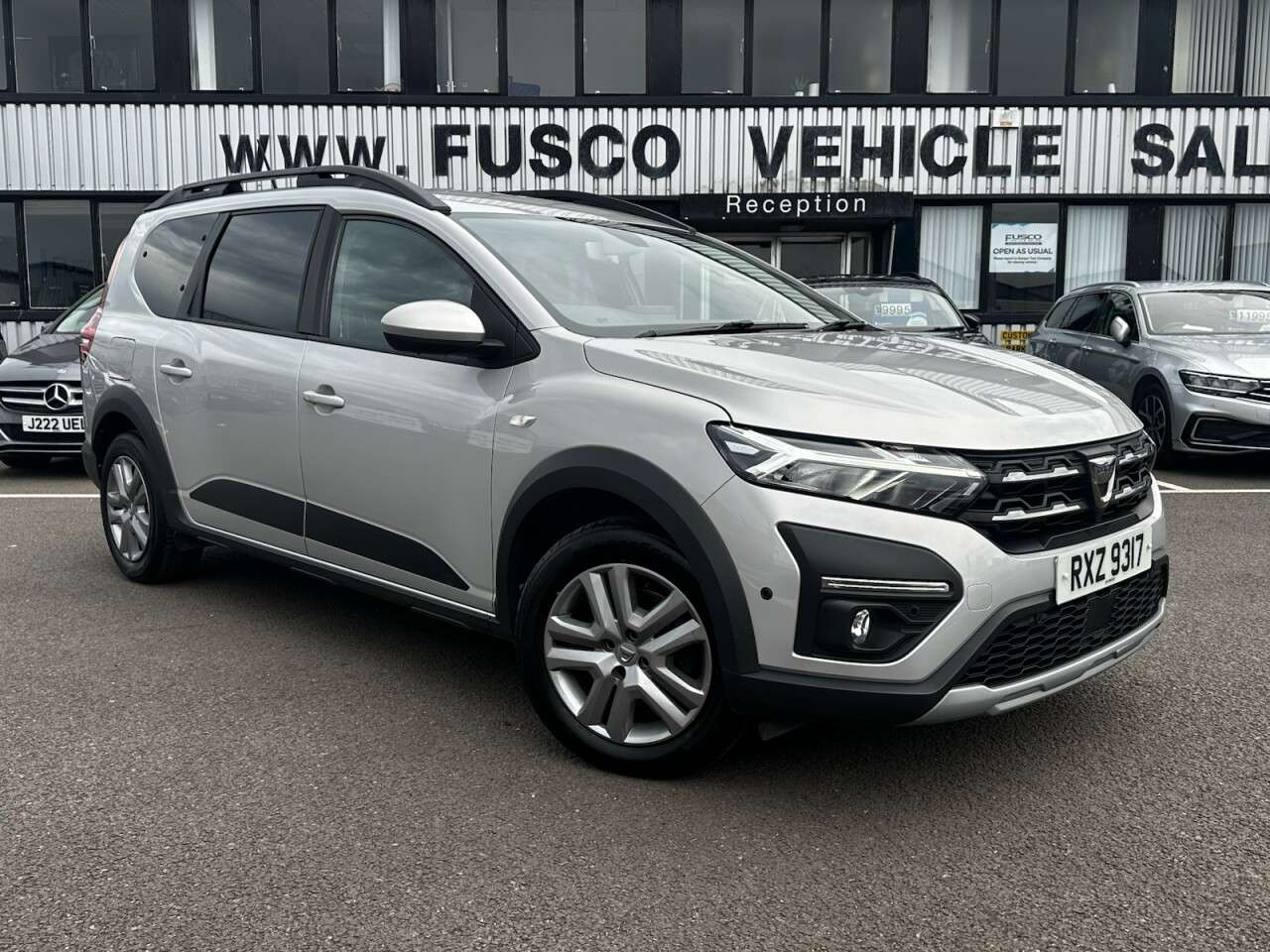 A 2022 DACIA JOGGER 1.0 TCe Comfort MPV 5dr Petrol Manual Euro 6 (s/s) (110 ps) 7 Seats, Revers A 2022 DACIA JOGGER 1.0 TCe Comfort MPV 5dr Petrol Manual Euro 6 (s/s) (110 ps) 7 Seats, Revers