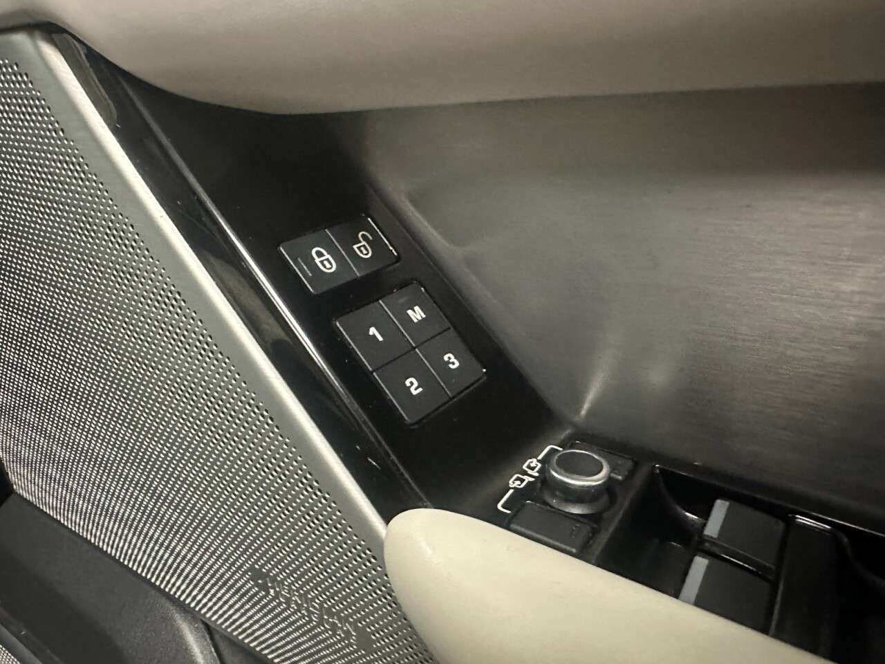 2019 LAND ROVER RANGE ROVER VELAR 2019 LAND ROVER RANGE ROVER VELAR