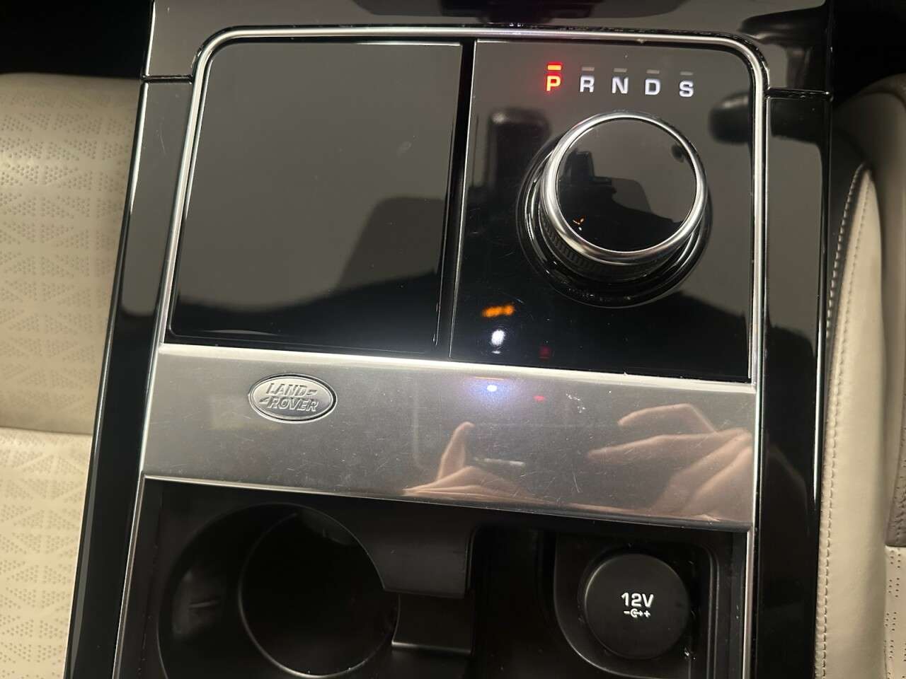 2019 LAND ROVER RANGE ROVER VELAR 2019 LAND ROVER RANGE ROVER VELAR