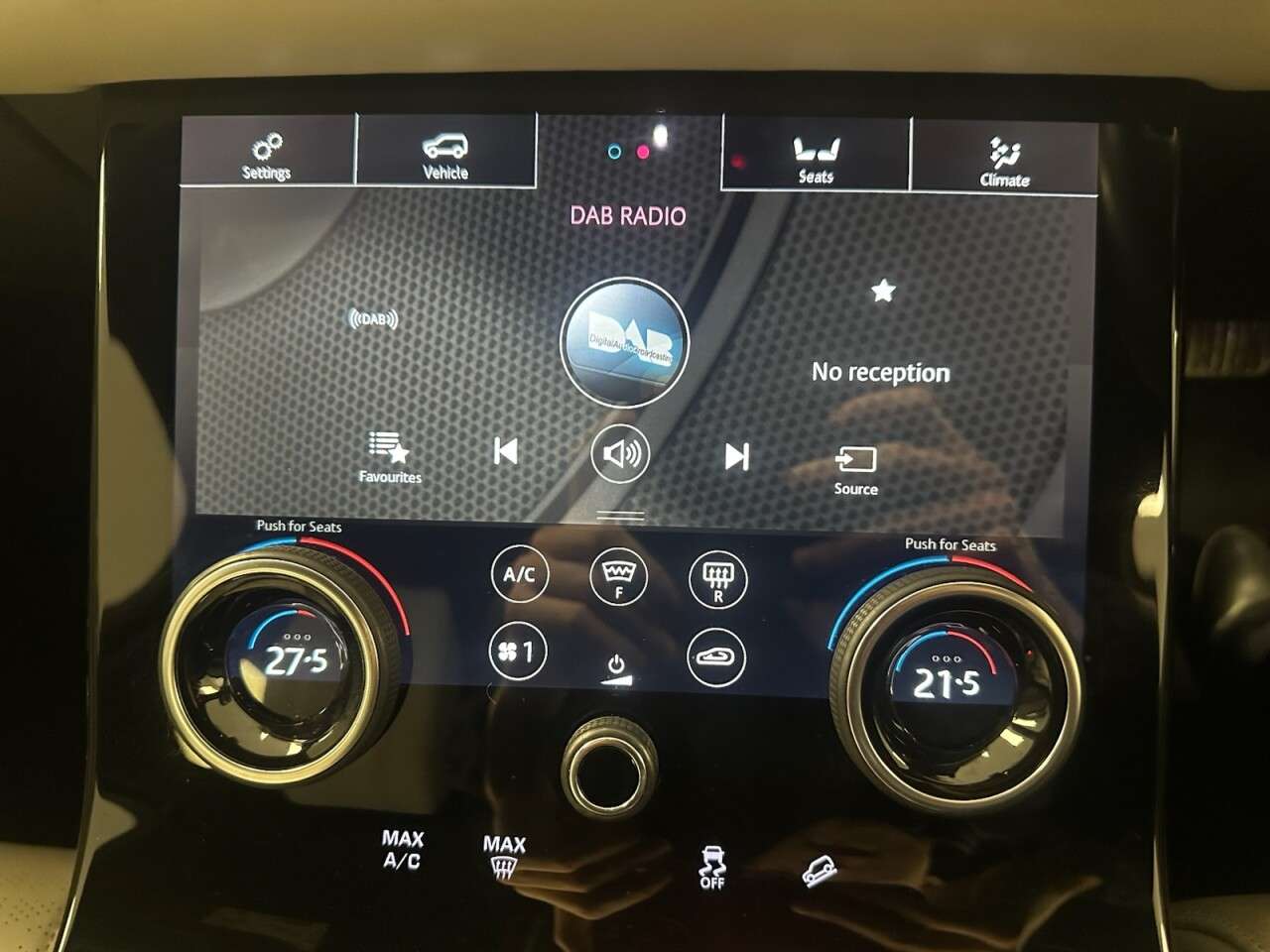 2019 LAND ROVER RANGE ROVER VELAR 2019 LAND ROVER RANGE ROVER VELAR