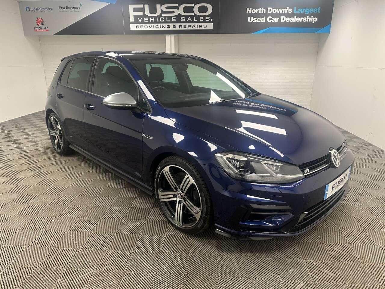 A 2018 VOLKSWAGEN GOLF 2.0 TSI R Hatchback 5dr Petrol DSG 4Motion Euro 6 (s/s) (310 ps) Good Servi A 2018 VOLKSWAGEN GOLF 2.0 TSI R Hatchback 5dr Petrol DSG 4Motion Euro 6 (s/s) (310 ps) Good Servi