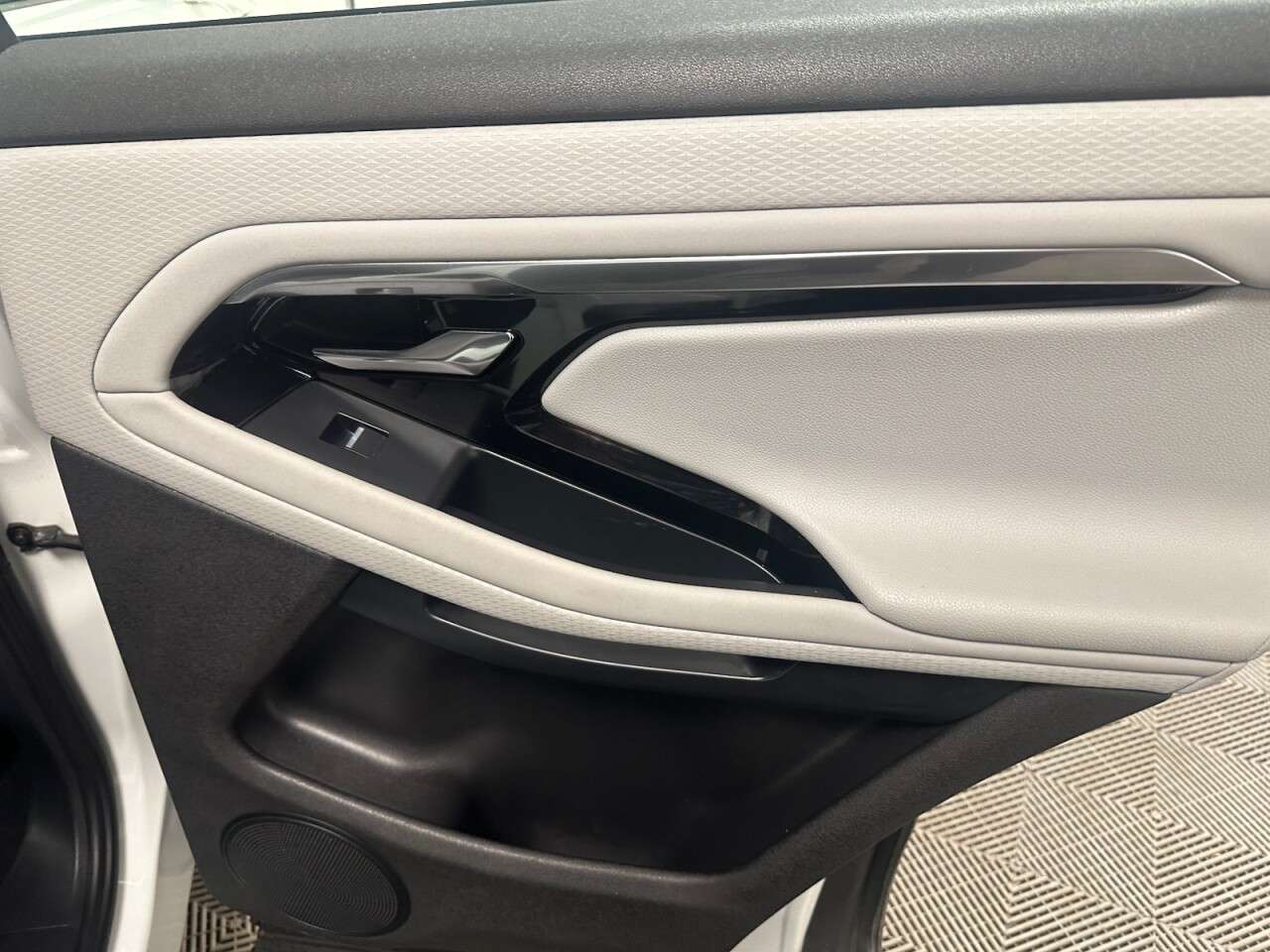 2022 LAND ROVER RANGE ROVER EVOQUE 2022 LAND ROVER RANGE ROVER EVOQUE