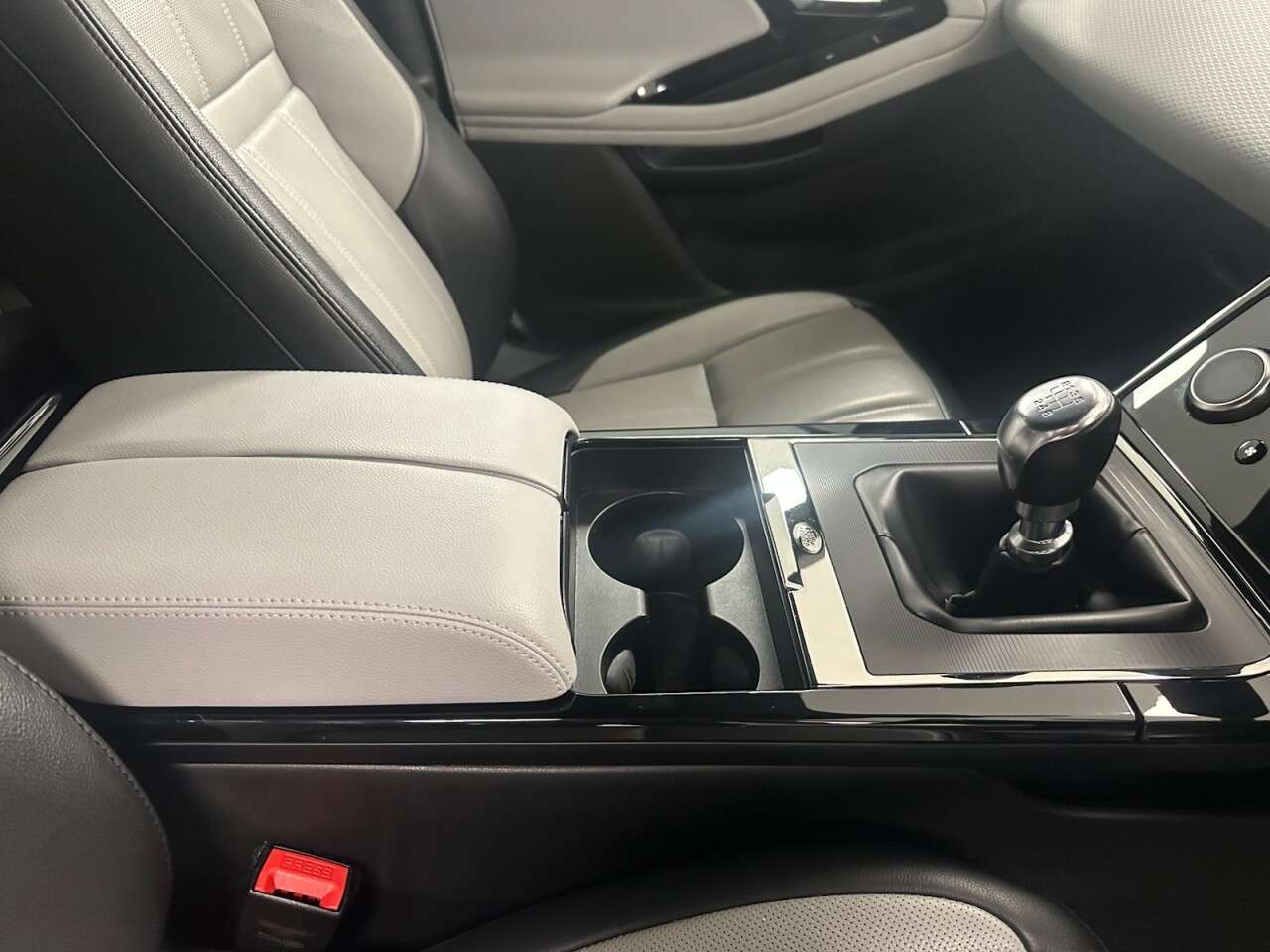 2022 LAND ROVER RANGE ROVER EVOQUE 2022 LAND ROVER RANGE ROVER EVOQUE