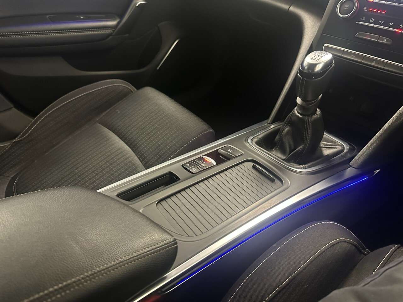 2019 RENAULT MEGANE 2019 RENAULT MEGANE