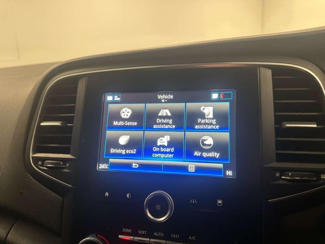 2019 RENAULT MEGANE 2019 RENAULT MEGANE