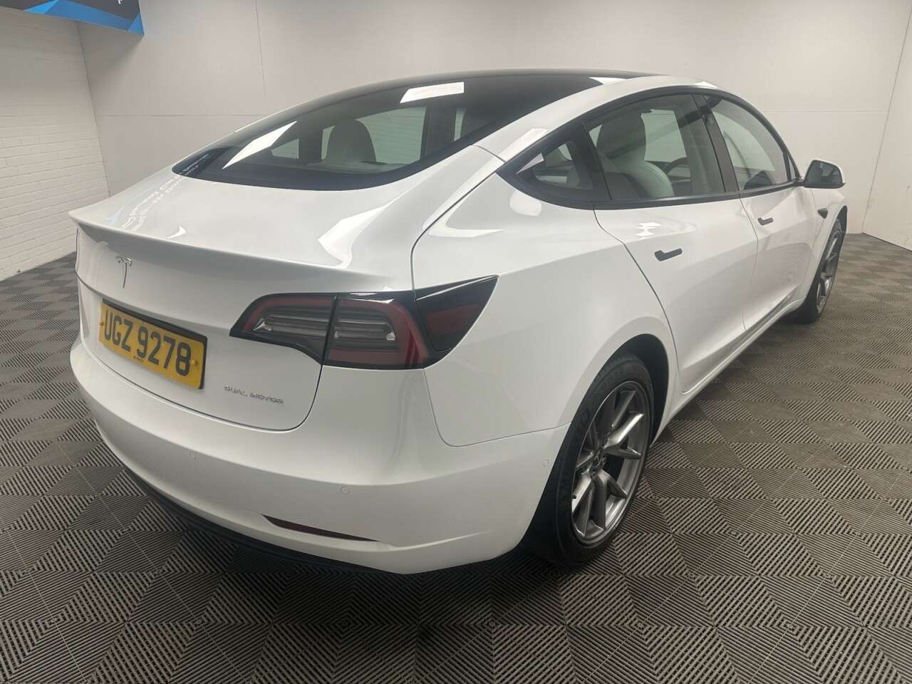 2021 TESLA MODEL 3 2021 TESLA MODEL 3