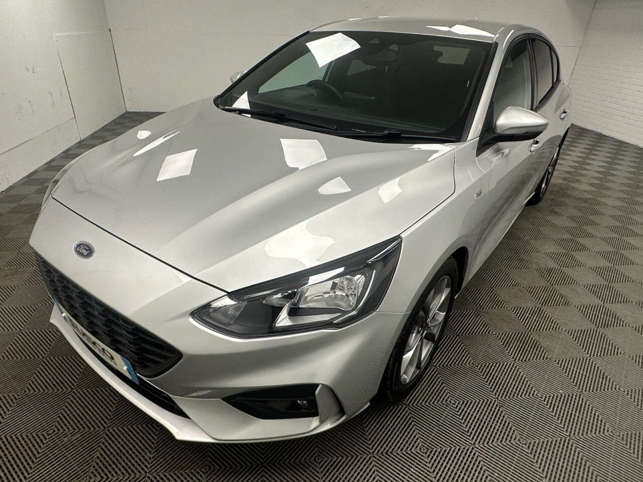 A 2020 FORD FOCUS 1.0T EcoBoost MHEV ST-Line Edition Hatchback 5dr Petrol Manual Euro 6 (s/s) A 2020 FORD FOCUS 1.0T EcoBoost MHEV ST-Line Edition Hatchback 5dr Petrol Manual Euro 6 (s/s)