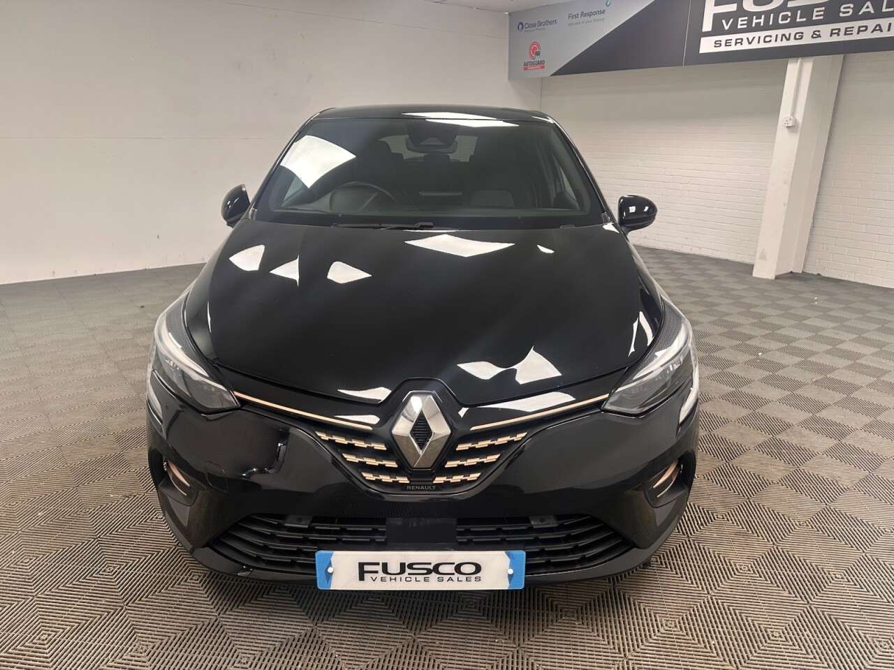 A 2021 RENAULT CLIO 1.0 TCe Lutecia Hatchback 5dr Petrol Manual Euro 6 (s/s) (90 ps) Apple Car A 2021 RENAULT CLIO 1.0 TCe Lutecia Hatchback 5dr Petrol Manual Euro 6 (s/s) (90 ps) Apple Car