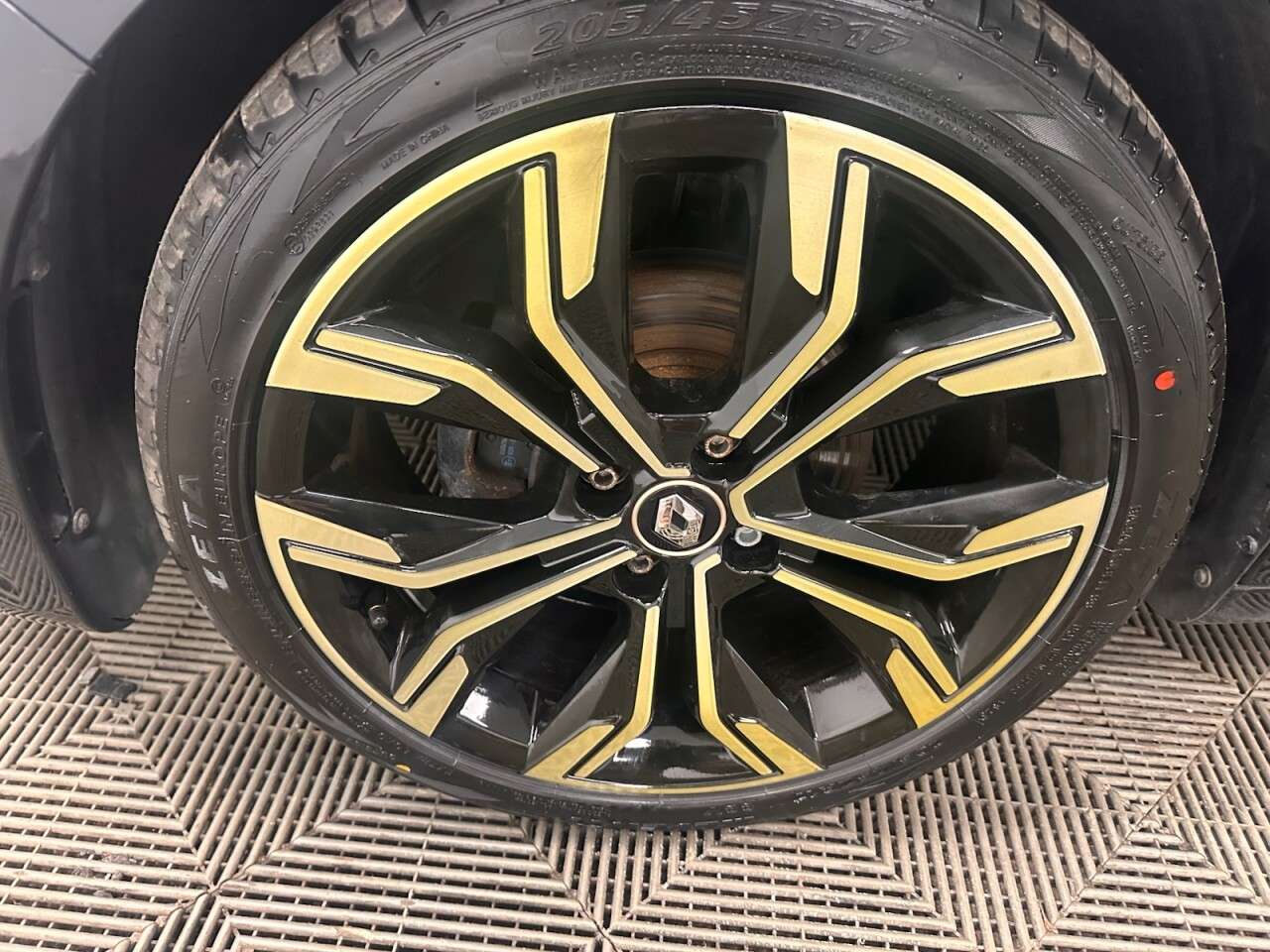 A 2021 RENAULT CLIO 1.0 TCe Lutecia Hatchback 5dr Petrol Manual Euro 6 (s/s) (90 ps) Apple Car A 2021 RENAULT CLIO 1.0 TCe Lutecia Hatchback 5dr Petrol Manual Euro 6 (s/s) (90 ps) Apple Car