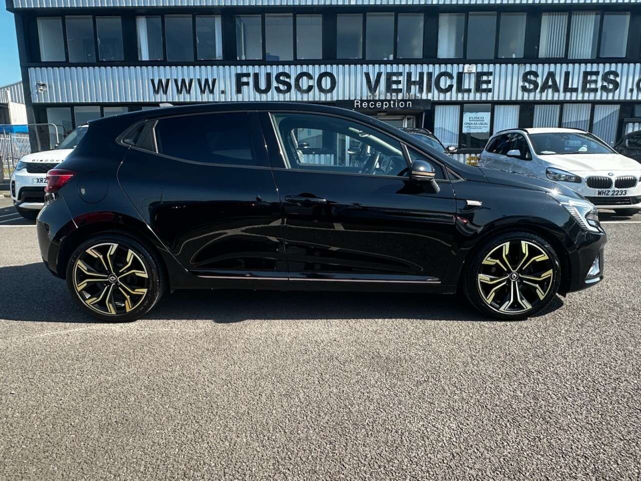 A 2021 RENAULT CLIO 1.0 TCe Lutecia Hatchback 5dr Petrol Manual Euro 6 (s/s) (90 ps) Apple Car A 2021 RENAULT CLIO 1.0 TCe Lutecia Hatchback 5dr Petrol Manual Euro 6 (s/s) (90 ps) Apple Car