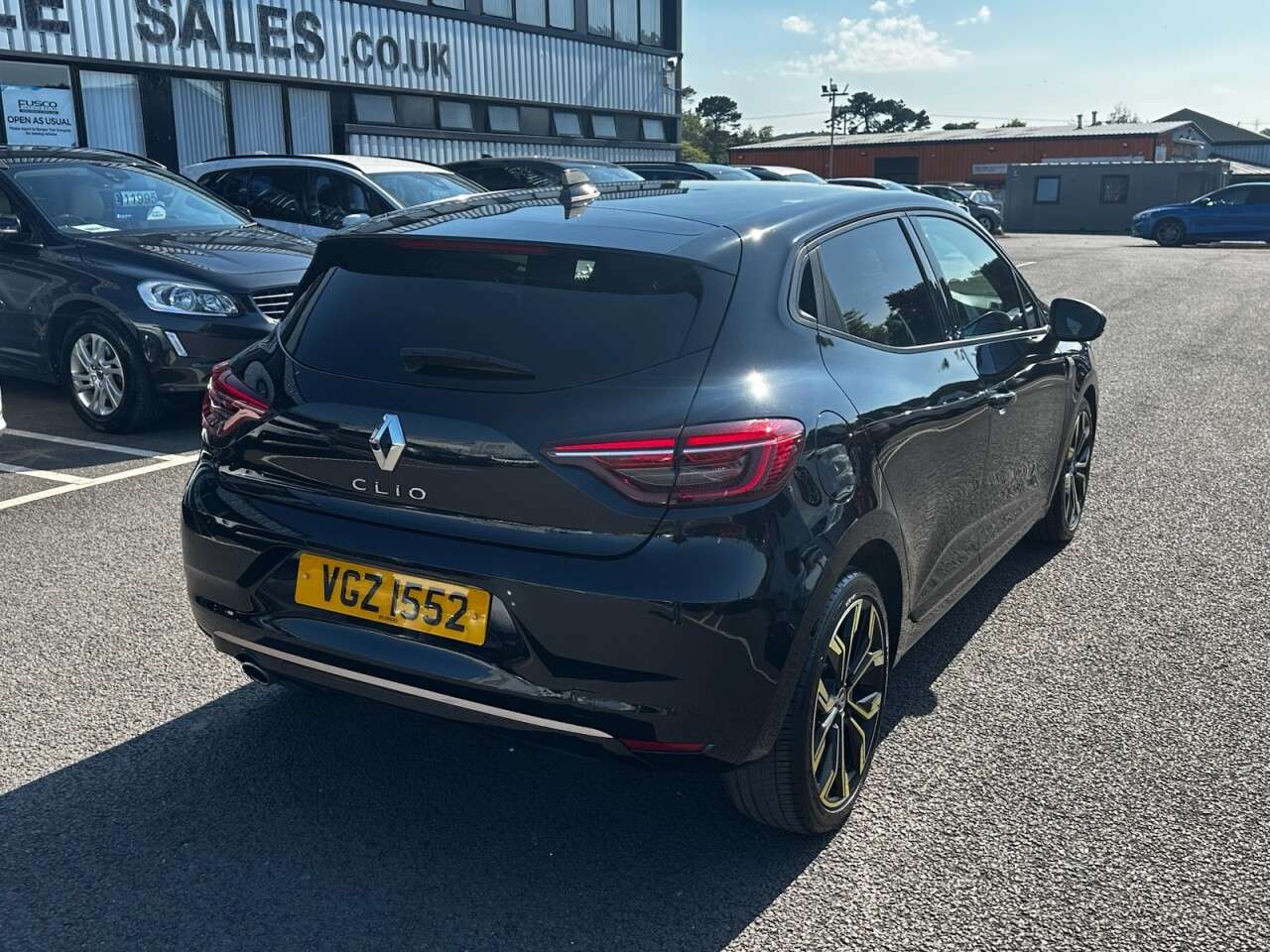 2021 RENAULT CLIO 2021 RENAULT CLIO