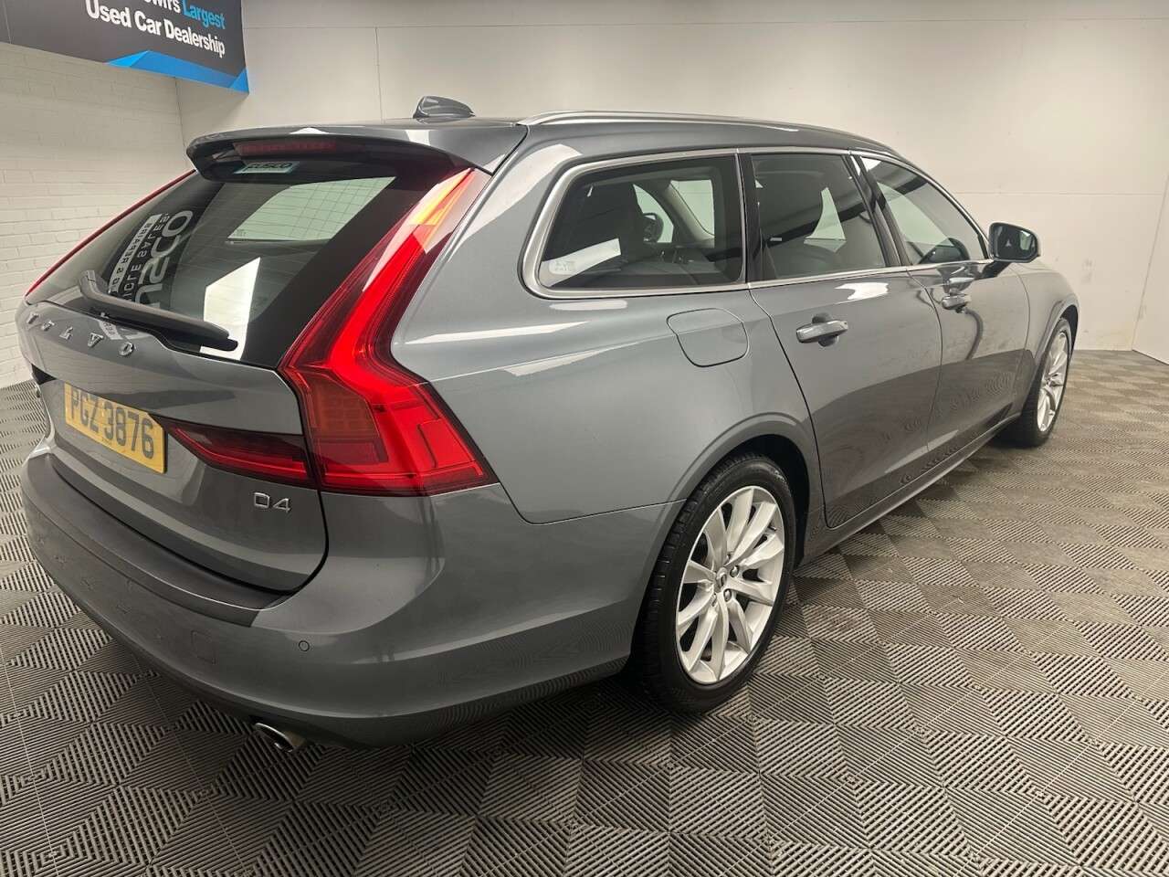 2019 VOLVO V90 2019 VOLVO V90