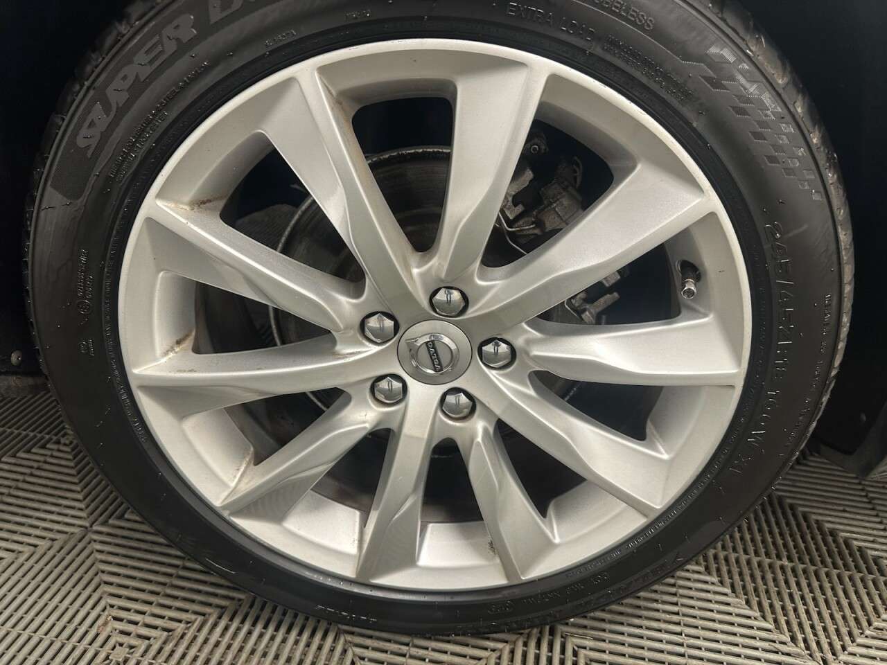 2019 VOLVO V90 2019 VOLVO V90