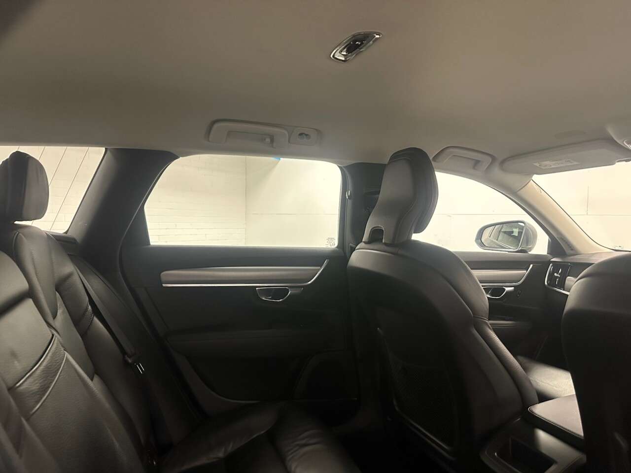 2019 VOLVO V90 2019 VOLVO V90