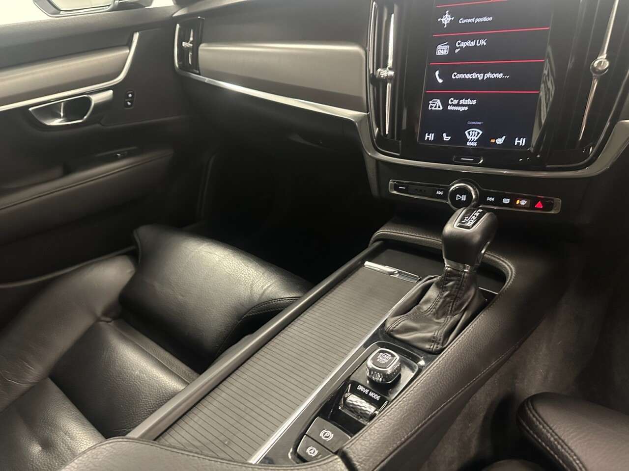 2019 VOLVO V90 2019 VOLVO V90