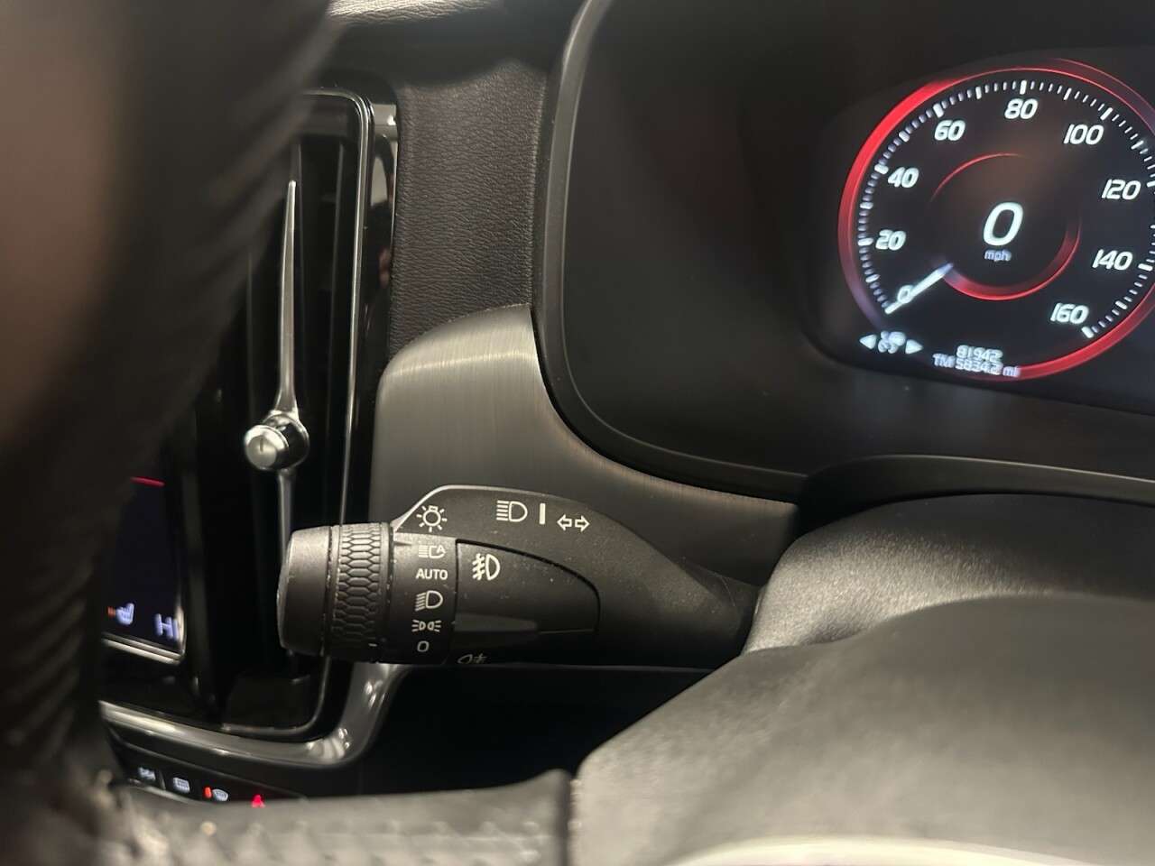 2019 VOLVO V90 2019 VOLVO V90