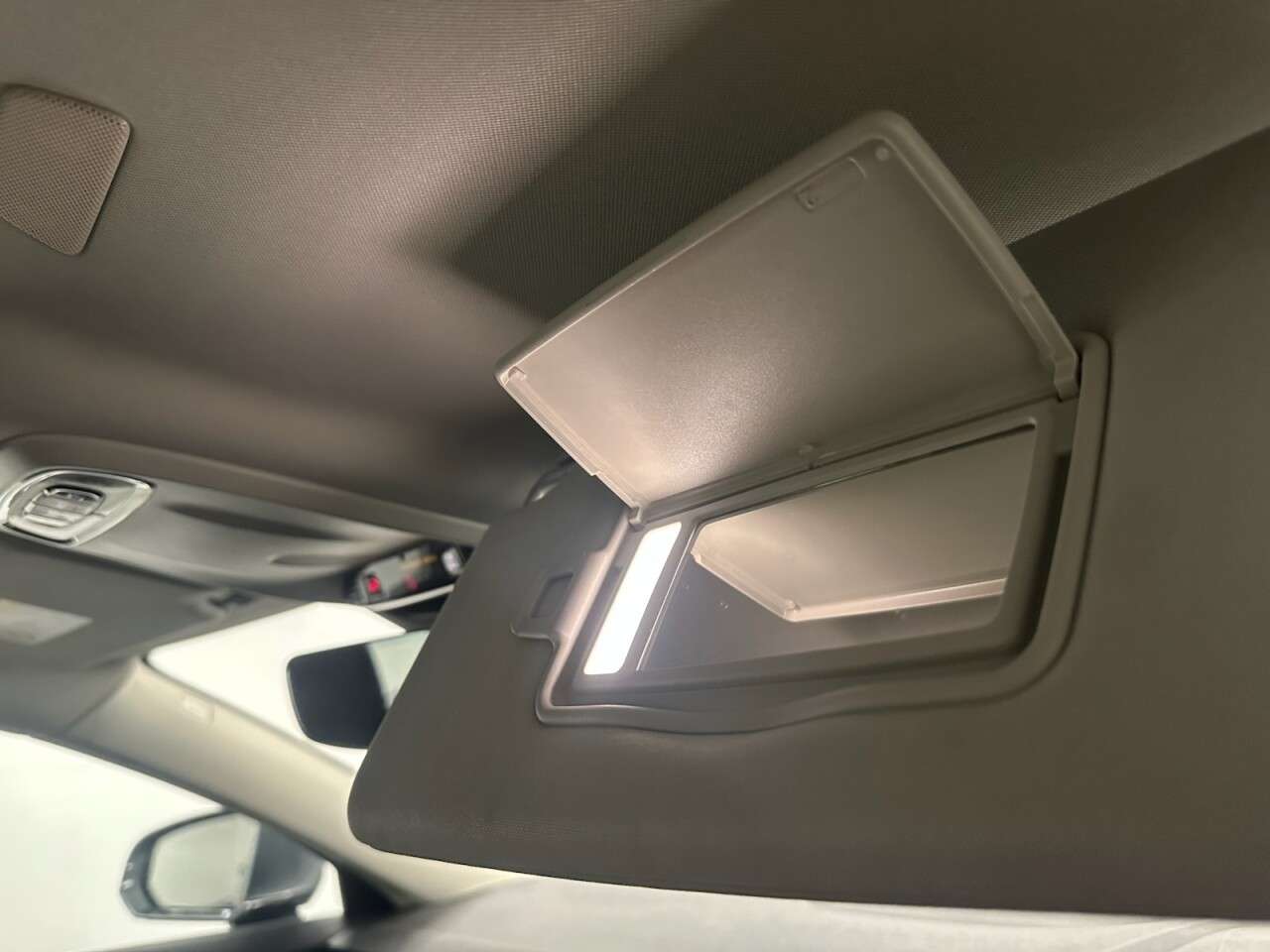 2019 VOLVO V90 2019 VOLVO V90