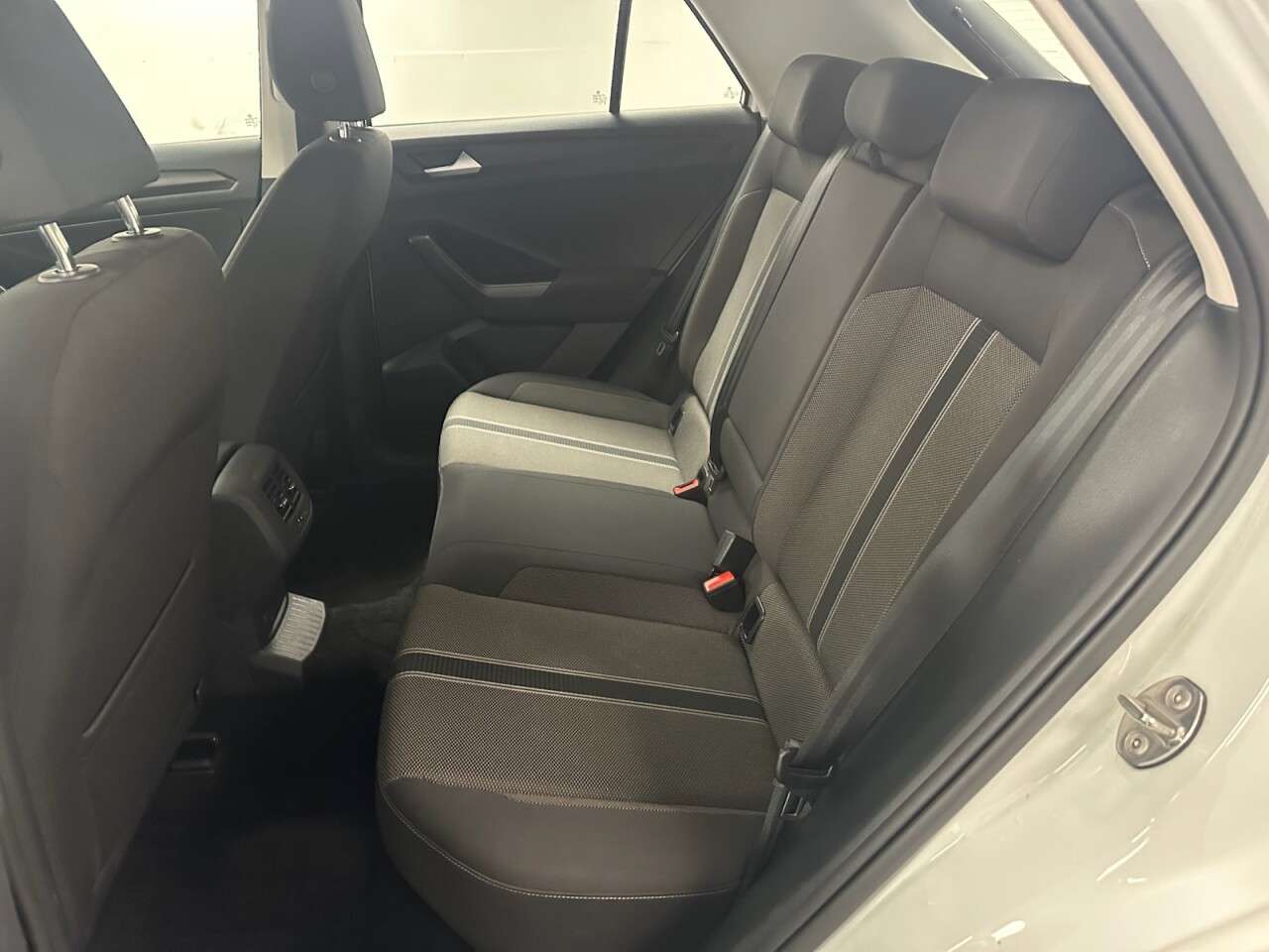 2020 VOLKSWAGEN T-ROC 2020 VOLKSWAGEN T-ROC