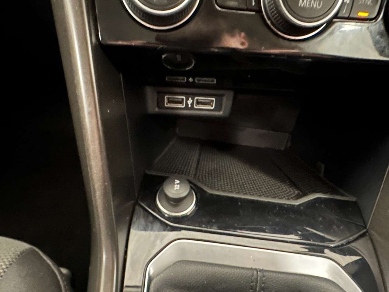 2020 VOLKSWAGEN T-ROC 2020 VOLKSWAGEN T-ROC