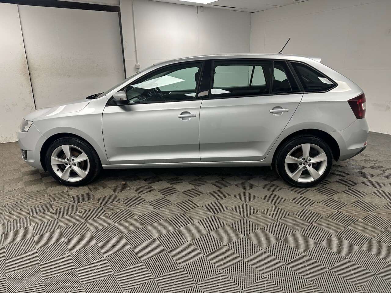 2019 SKODA RAPID SPACEBACK 2019 SKODA RAPID SPACEBACK