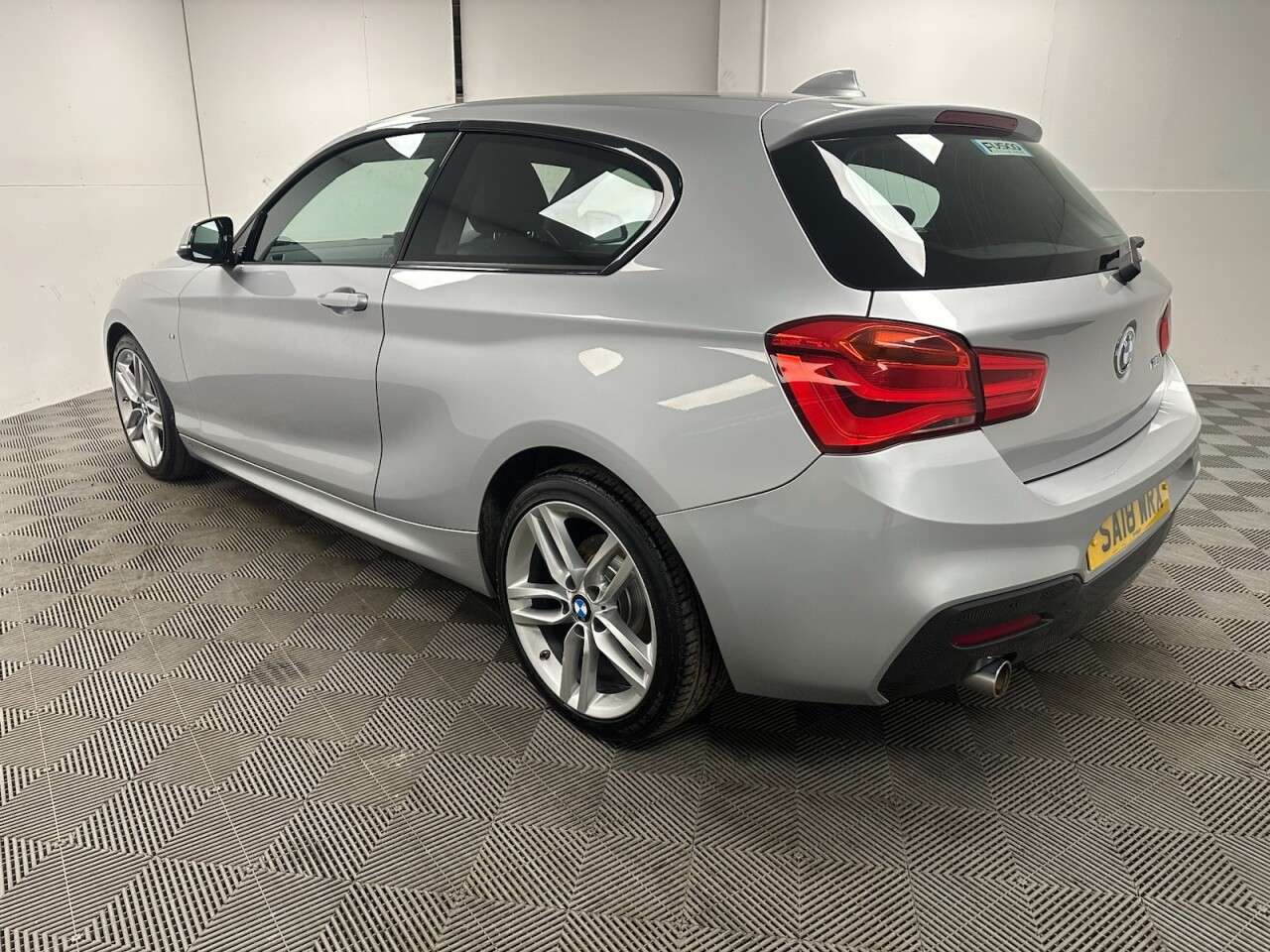 A 2018 BMW 1 SERIES 2.0 118d M Sport Hatchback 3dr Diesel Manual Euro 6 (s/s) (150 ps) Leather A 2018 BMW 1 SERIES 2.0 118d M Sport Hatchback 3dr Diesel Manual Euro 6 (s/s) (150 ps) Leather