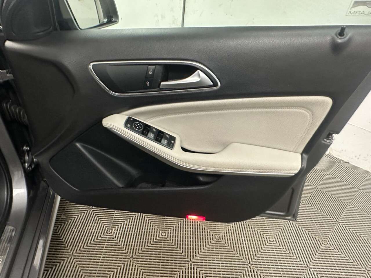 2017 MERCEDES-BENZ A-CLASS 2017 MERCEDES-BENZ A-CLASS