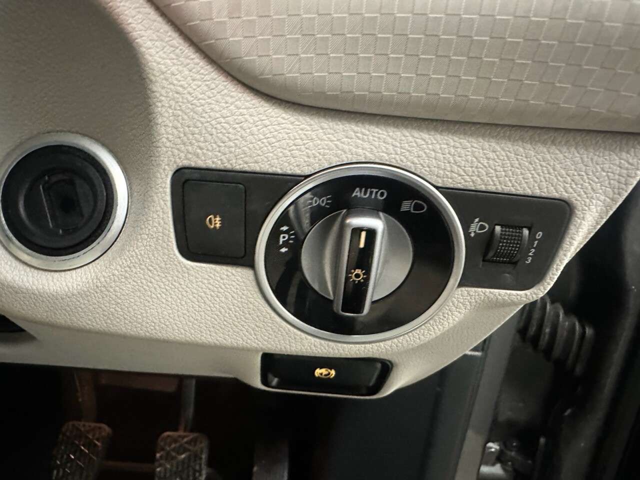 2017 MERCEDES-BENZ A-CLASS 2017 MERCEDES-BENZ A-CLASS