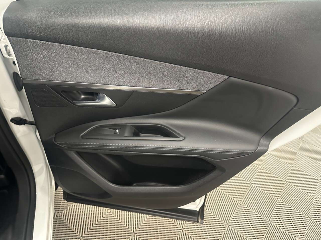 2019 PEUGEOT 3008 2019 PEUGEOT 3008