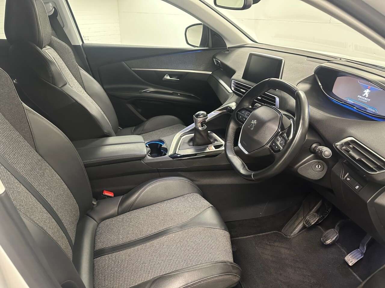 2019 PEUGEOT 3008 2019 PEUGEOT 3008