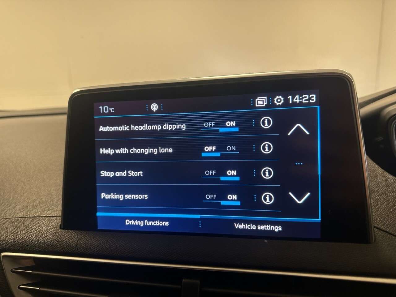 2019 PEUGEOT 3008 2019 PEUGEOT 3008