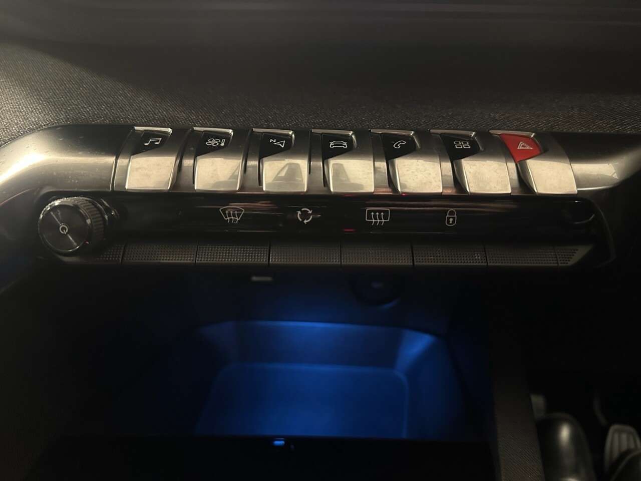 2019 PEUGEOT 3008 2019 PEUGEOT 3008