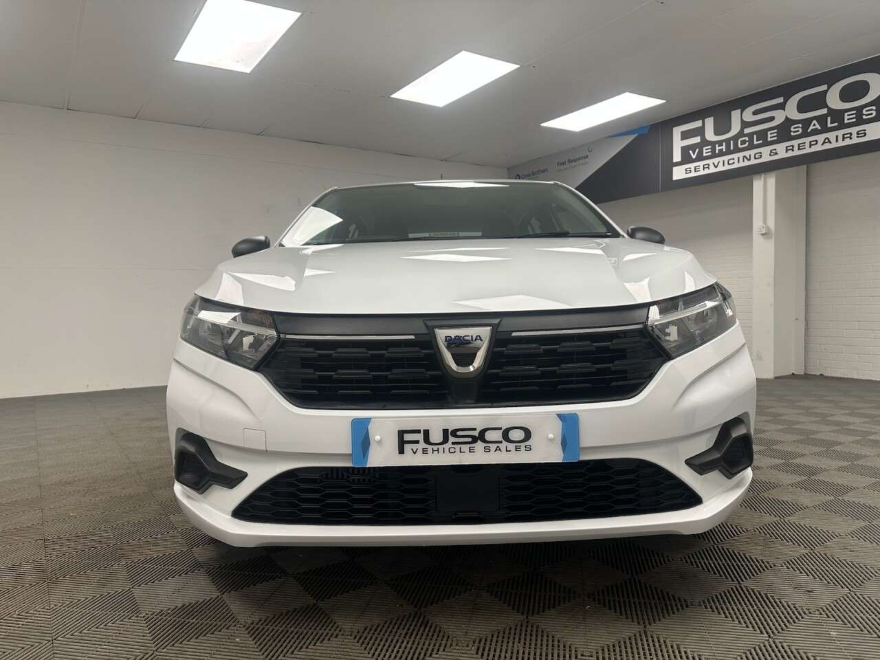 A 2022 DACIA SANDERO 1.0 TCe Bi-Fuel Essential Hatchback 5dr Bi Fuel Manual Euro 6 (s/s) (100 ps A 2022 DACIA SANDERO 1.0 TCe Bi-Fuel Essential Hatchback 5dr Bi Fuel Manual Euro 6 (s/s) (100 ps