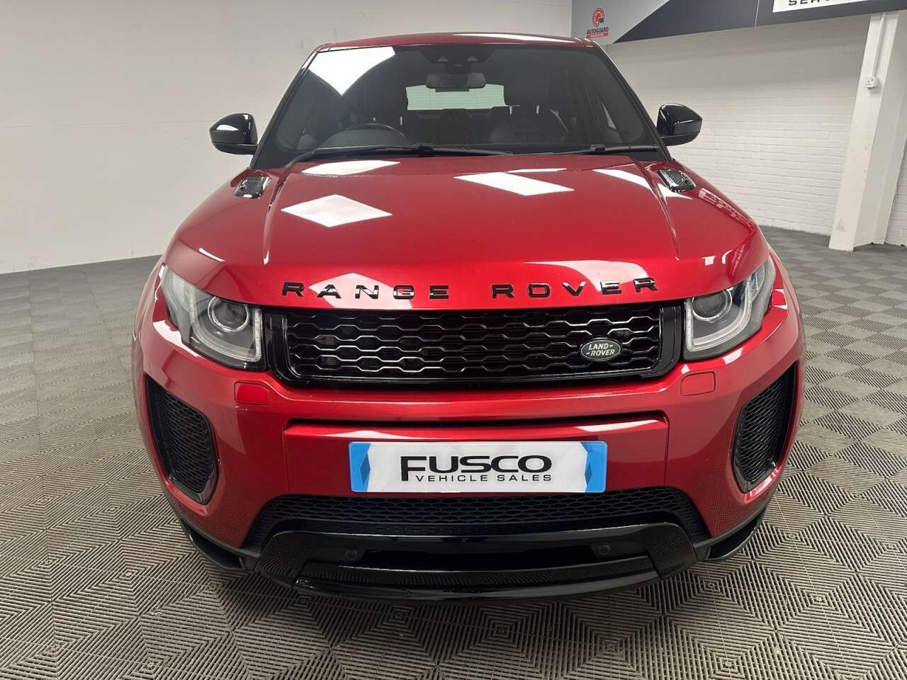 A 2019 LAND ROVER RANGE ROVER EVOQUE 2.0 Si4 HSE Dynamic SUV 5dr Petrol Auto 4WD Euro 6 (s/s) (290 bhp) Sat Nav, A 2019 LAND ROVER RANGE ROVER EVOQUE 2.0 Si4 HSE Dynamic SUV 5dr Petrol Auto 4WD Euro 6 (s/s) (290 bhp) Sat Nav,