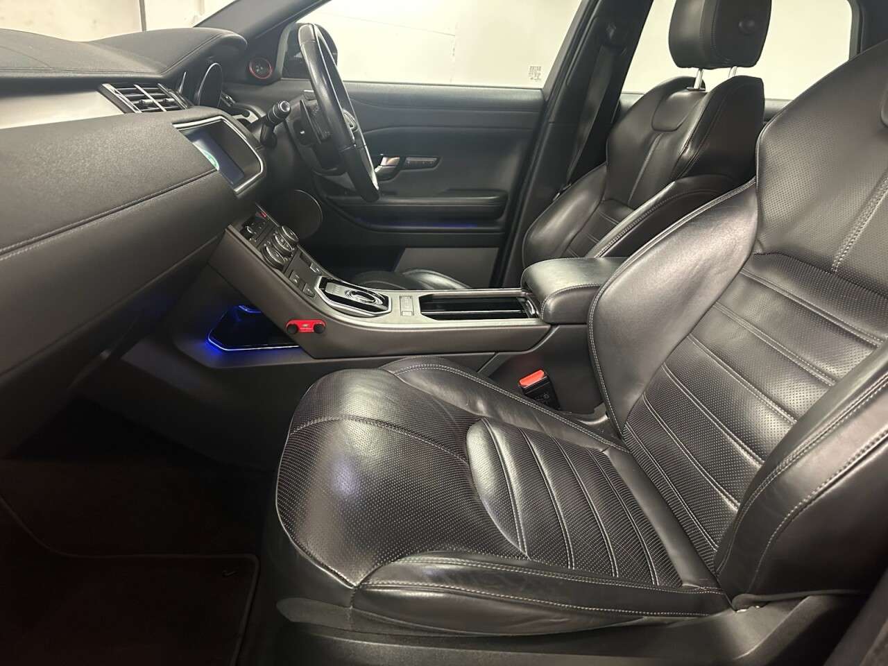 2019 LAND ROVER RANGE ROVER EVOQUE 2019 LAND ROVER RANGE ROVER EVOQUE