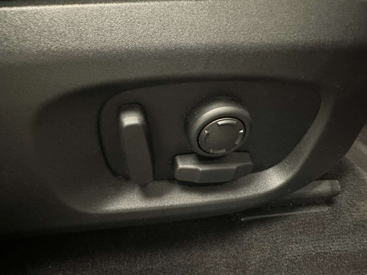 2019 LAND ROVER RANGE ROVER EVOQUE 2019 LAND ROVER RANGE ROVER EVOQUE