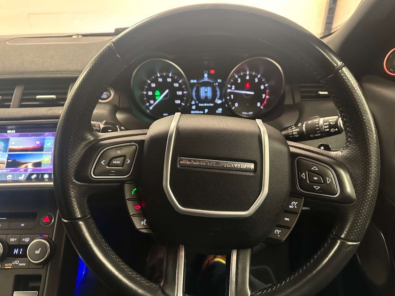 2019 LAND ROVER RANGE ROVER EVOQUE 2019 LAND ROVER RANGE ROVER EVOQUE