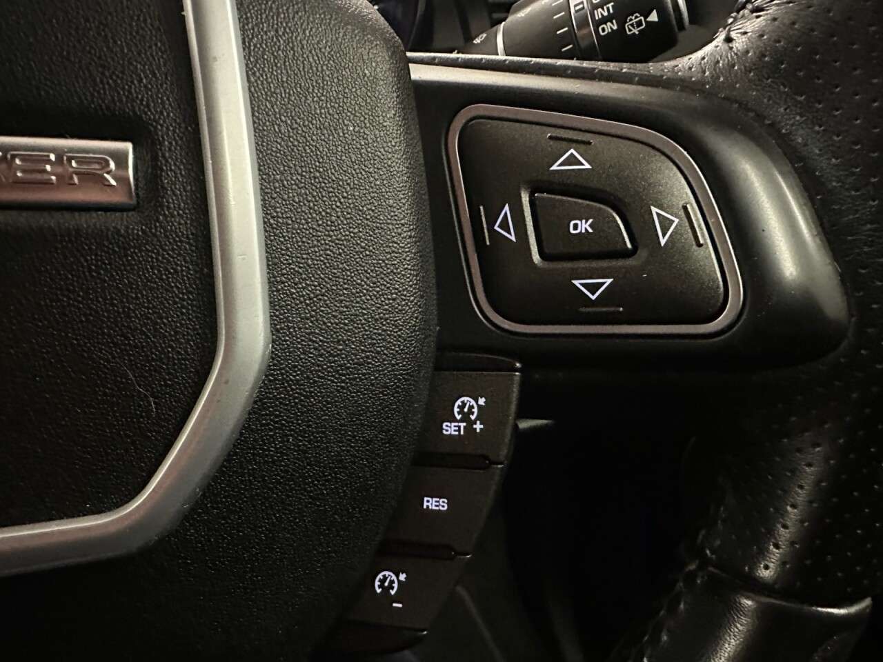 2019 LAND ROVER RANGE ROVER EVOQUE 2019 LAND ROVER RANGE ROVER EVOQUE