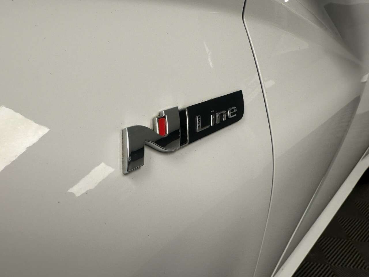 A 2021 HYUNDAI TUCSON 1.6 h T-GDi N Line SUV 5dr Petrol Hybrid Auto Euro 6 (s/s) (230 ps) Heated A 2021 HYUNDAI TUCSON 1.6 h T-GDi N Line SUV 5dr Petrol Hybrid Auto Euro 6 (s/s) (230 ps) Heated