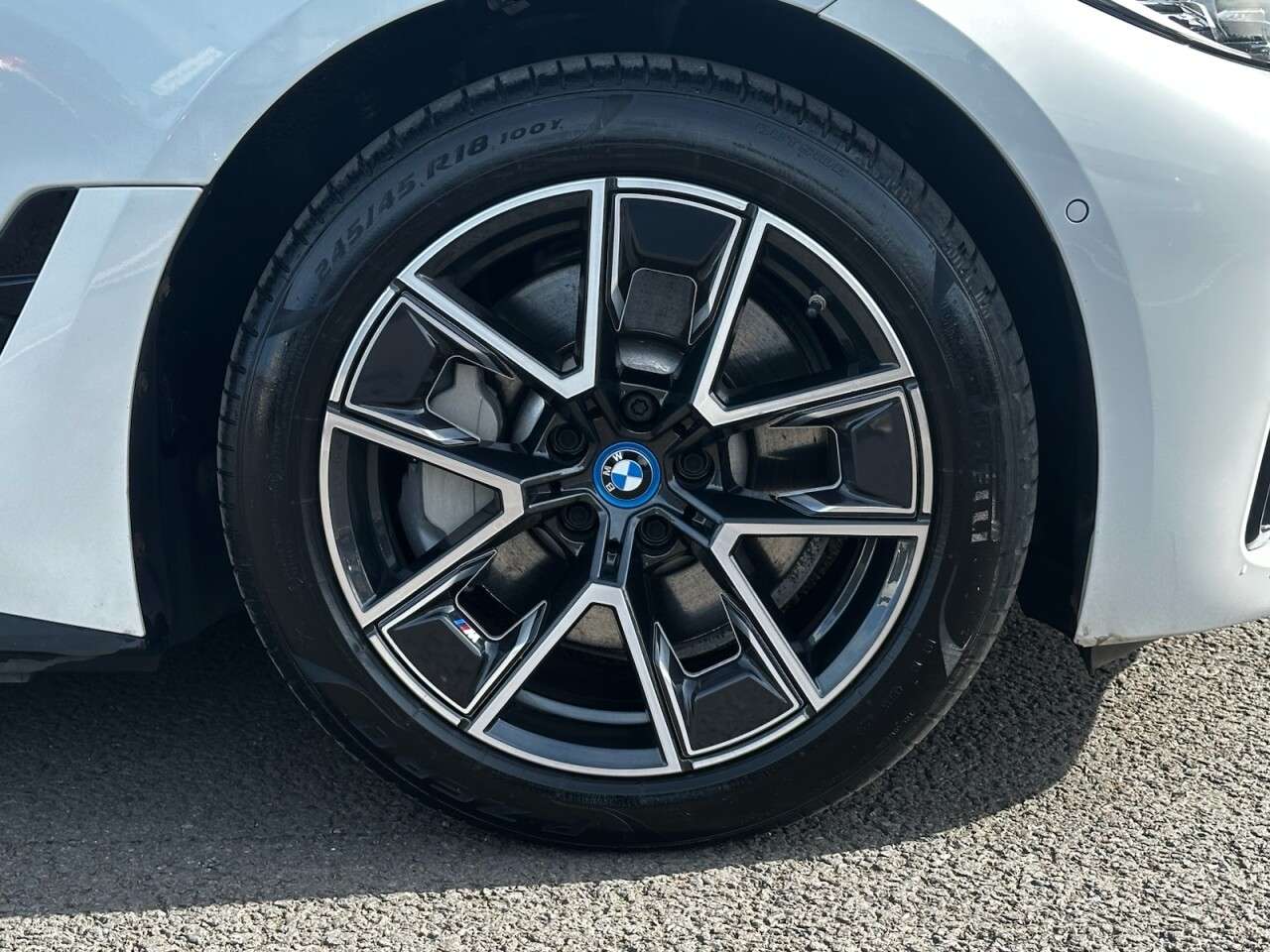 A 2022 BMW I4 40 83.9kWh M Sport Gran Coupe 5dr Electric Auto eDrive (340 ps) Front/Rear A 2022 BMW I4 40 83.9kWh M Sport Gran Coupe 5dr Electric Auto eDrive (340 ps) Front/Rear