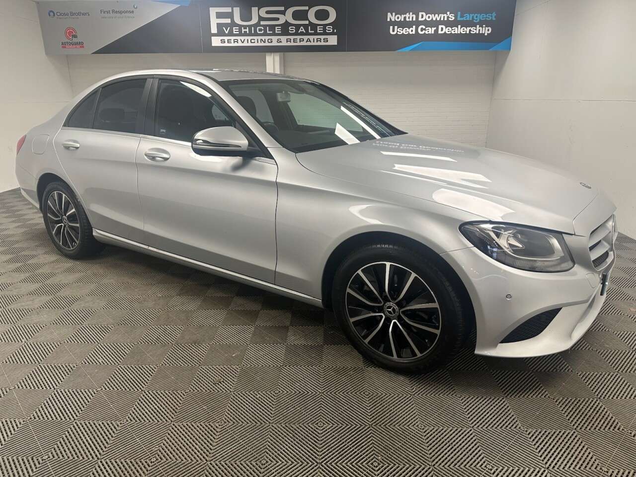 A 2019 MERCEDES-BENZ C-CLASS 1.5 C200 MHEV EQ Boost SE Saloon 4dr Petrol G-Tronic+ Euro 6 (s/s) (198 ps) A 2019 MERCEDES-BENZ C-CLASS 1.5 C200 MHEV EQ Boost SE Saloon 4dr Petrol G-Tronic+ Euro 6 (s/s) (198 ps)