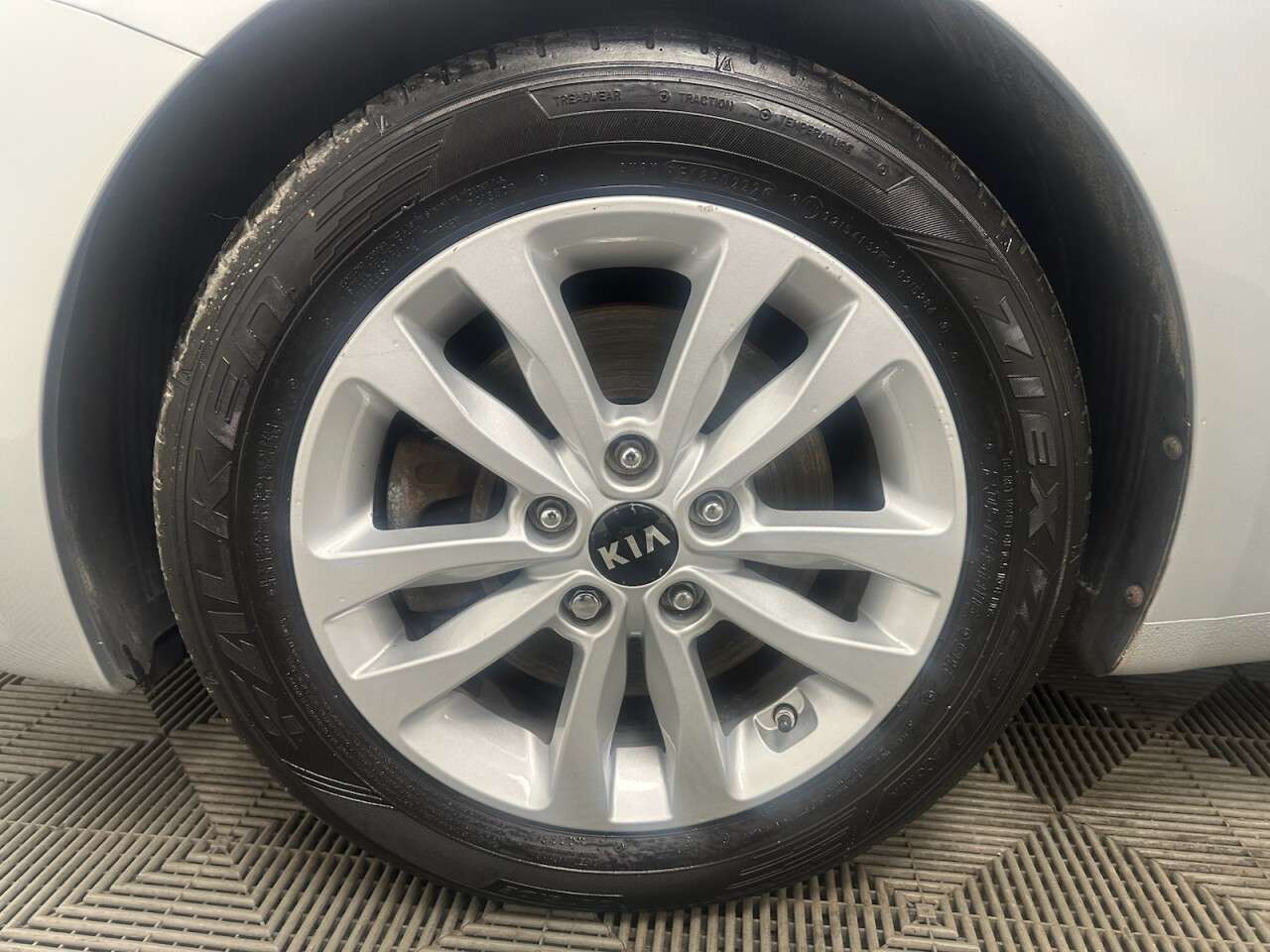 A 2016 KIA CEED 1.6 CRDi 2 Hatchback 5dr Diesel DCT Euro 6 (s/s) (134 bhp) Cruise control, A 2016 KIA CEED 1.6 CRDi 2 Hatchback 5dr Diesel DCT Euro 6 (s/s) (134 bhp) Cruise control,