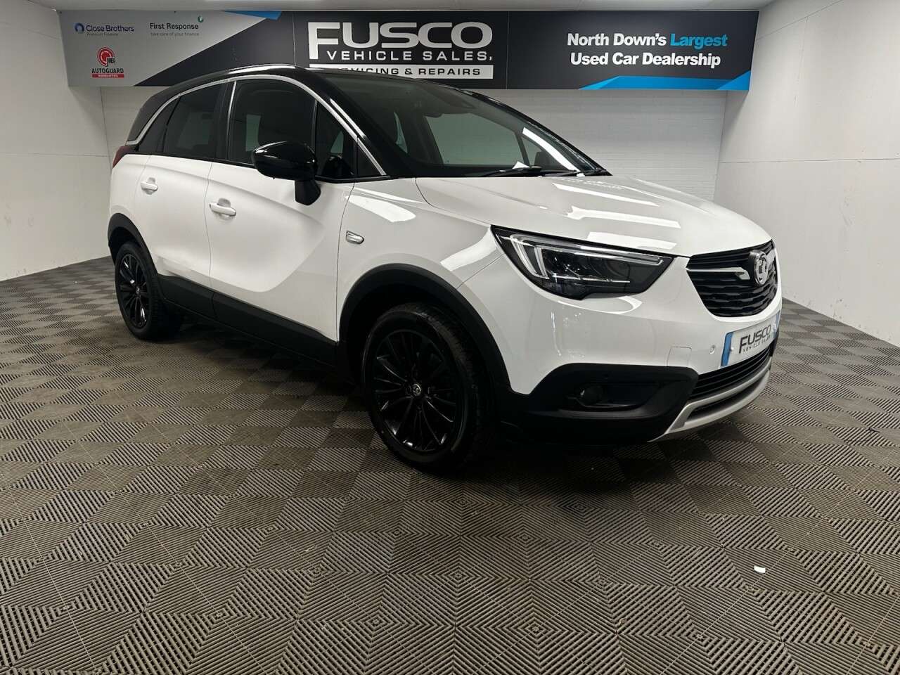 A 2019 VAUXHALL CROSSLAND X 1.2 Turbo Elite SUV 5dr Petrol Auto Euro 6 (s/s) (130 ps) Front/rear parkin A 2019 VAUXHALL CROSSLAND X 1.2 Turbo Elite SUV 5dr Petrol Auto Euro 6 (s/s) (130 ps) Front/rear parkin
