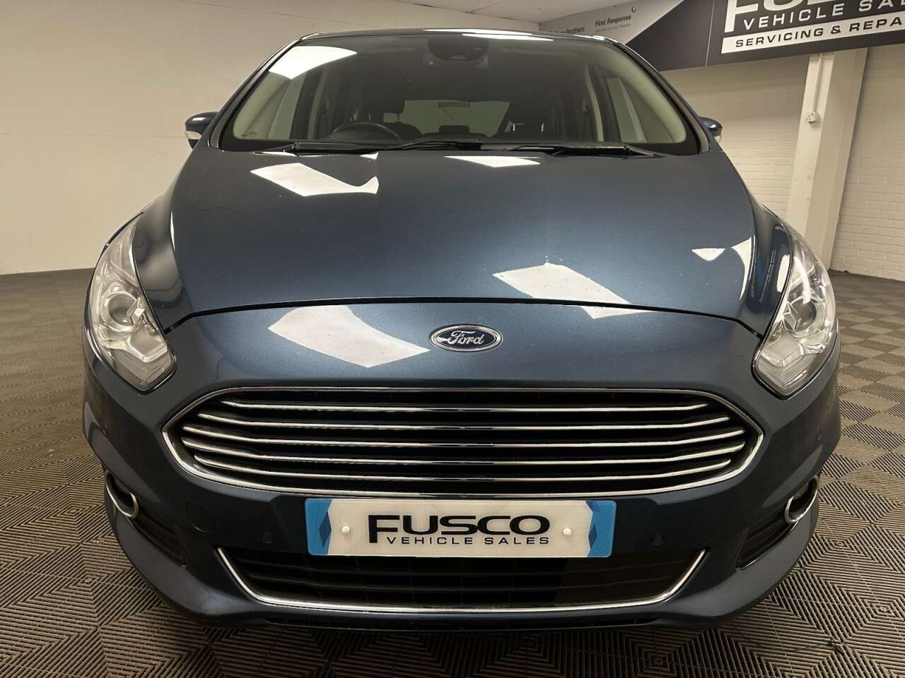 A 2019 FORD S-MAX 2.0 EcoBlue Titanium MPV 5dr Diesel Manual Euro 6 (s/s) (150 ps) Good Servi A 2019 FORD S-MAX 2.0 EcoBlue Titanium MPV 5dr Diesel Manual Euro 6 (s/s) (150 ps) Good Servi