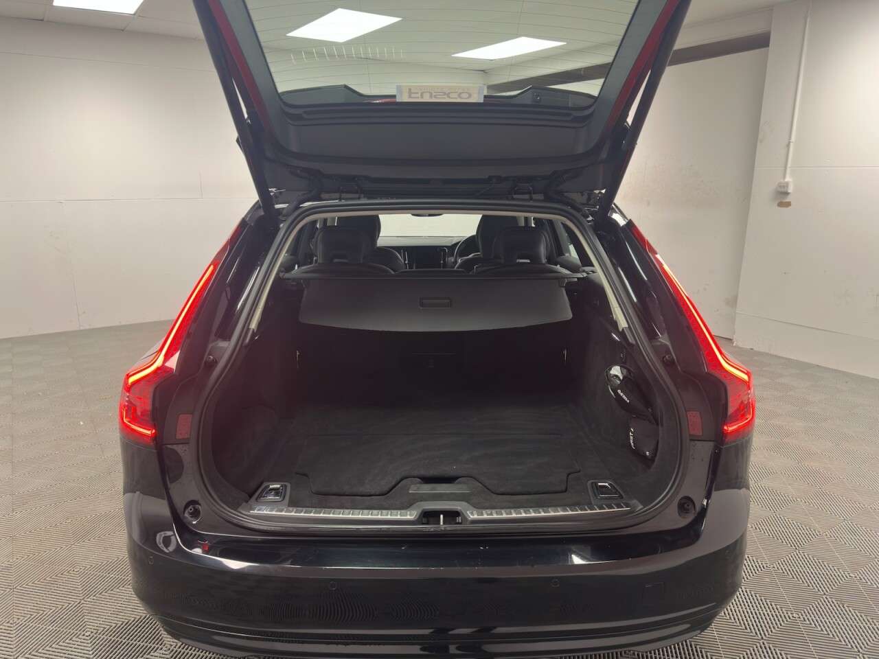 2020 VOLVO V90 2020 VOLVO V90