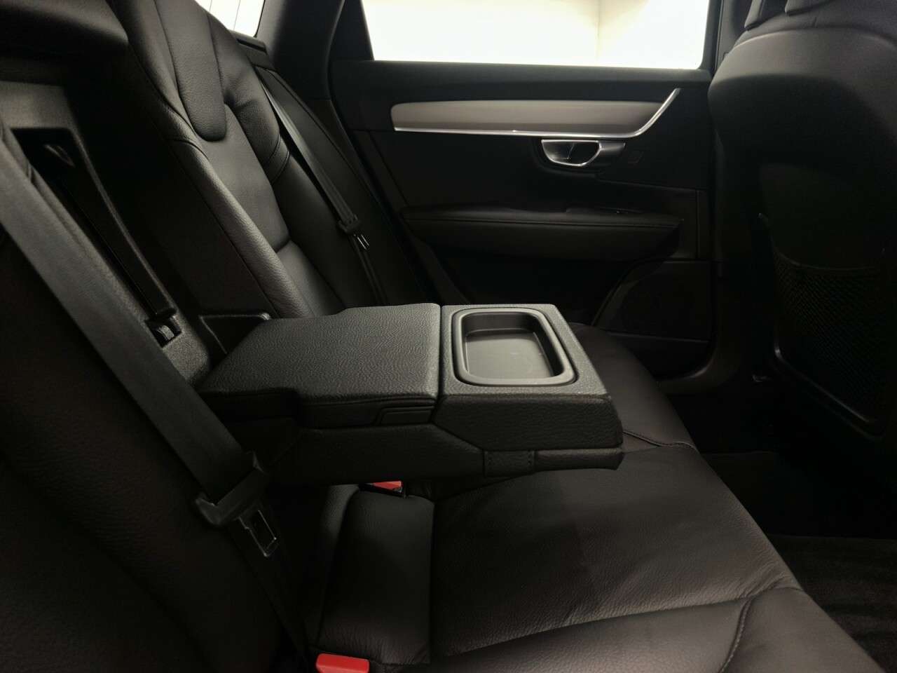 2020 VOLVO V90 2020 VOLVO V90