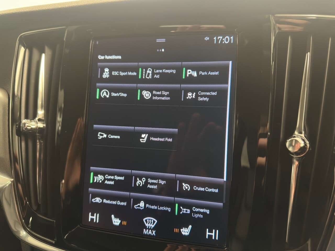 2020 VOLVO V90 2020 VOLVO V90