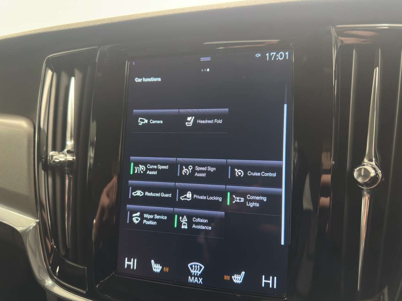 2020 VOLVO V90 2020 VOLVO V90