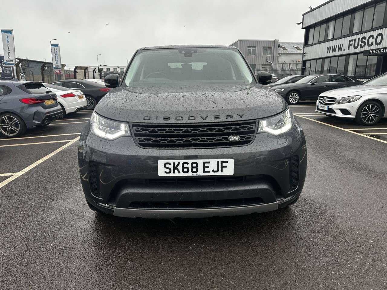A 2018 LAND ROVER DISCOVERY 3.0 SD V6 HSE SUV 5dr Diesel Auto 4WD Euro 6 (s/s) (306 ps) Full Leather, S A 2018 LAND ROVER DISCOVERY 3.0 SD V6 HSE SUV 5dr Diesel Auto 4WD Euro 6 (s/s) (306 ps) Full Leather, S