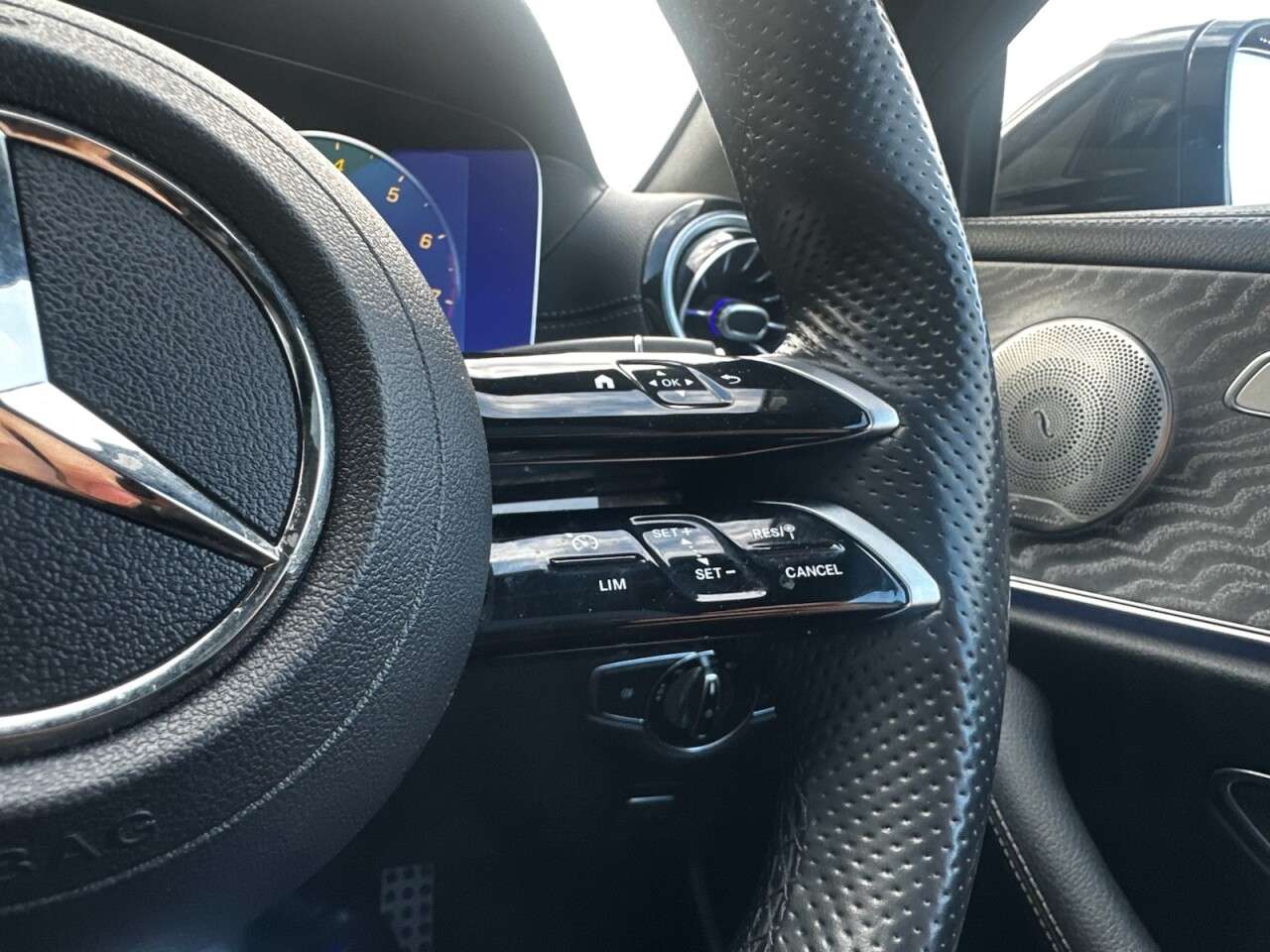 2022 MERCEDES-BENZ E 300 2022 MERCEDES-BENZ E 300