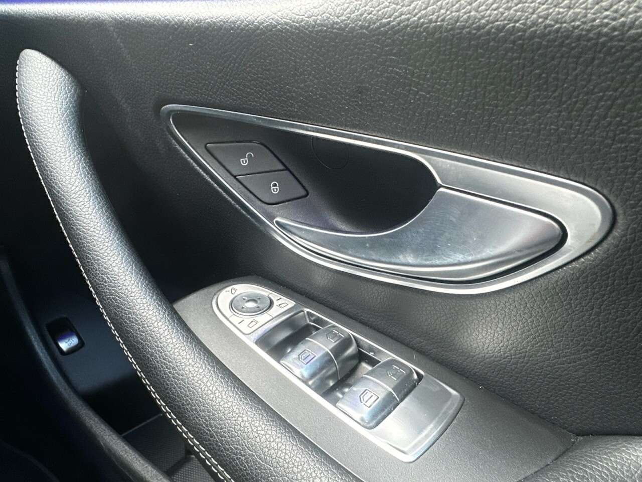 2022 MERCEDES-BENZ E 300 2022 MERCEDES-BENZ E 300